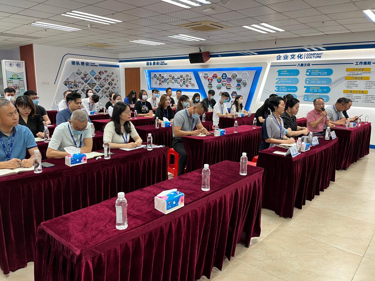 强强相助丨中工武大城乡妄想院向导莅临EMC易倍交流履历谈相助