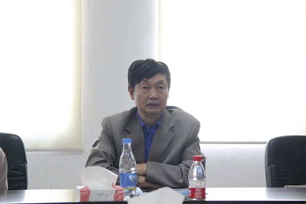 广州南洋理工督导西席一行到集团望牛墩房地一体项目部走访座谈